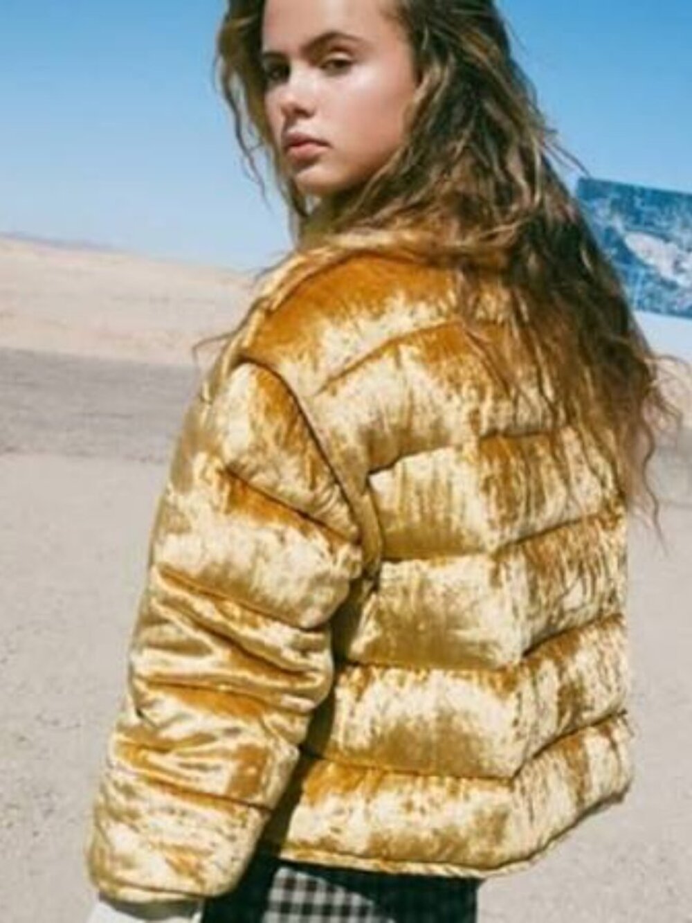 Kimchi Blue Rory Reversible Velvet Puffer | Gold | Small